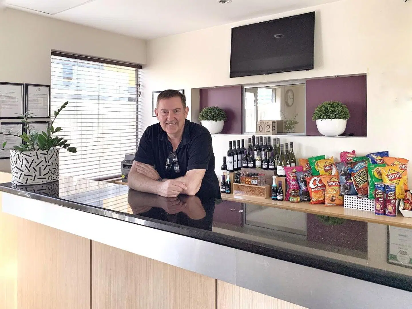 Airport Ascot Motel Bar