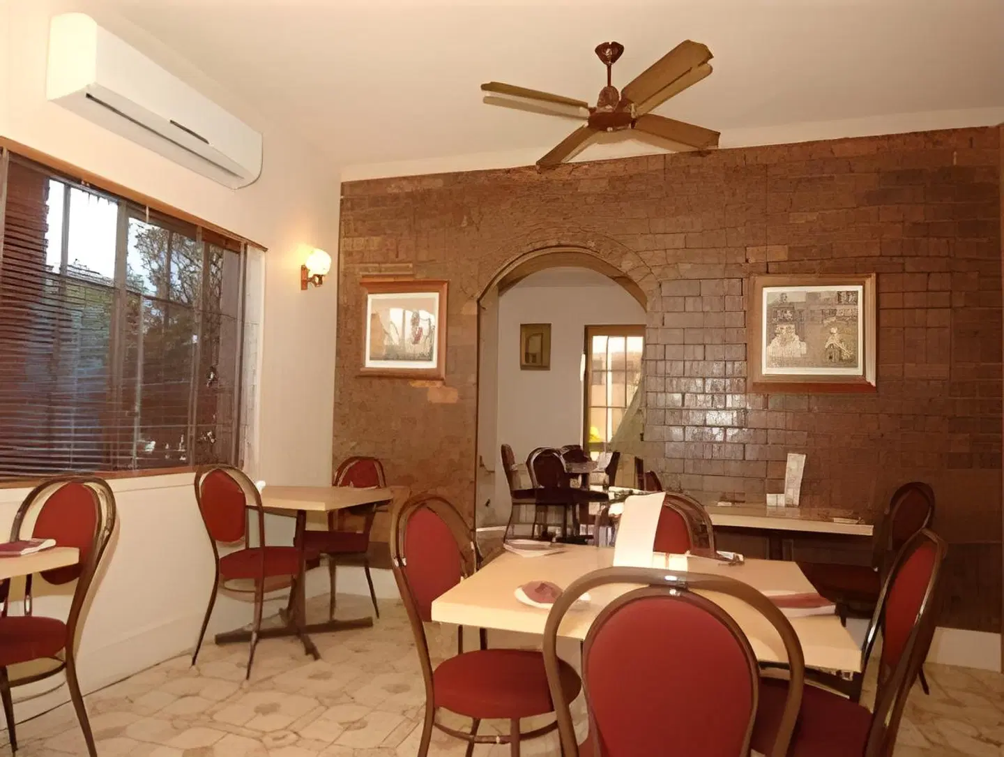 Cascade Motel In Townsville Restaurant