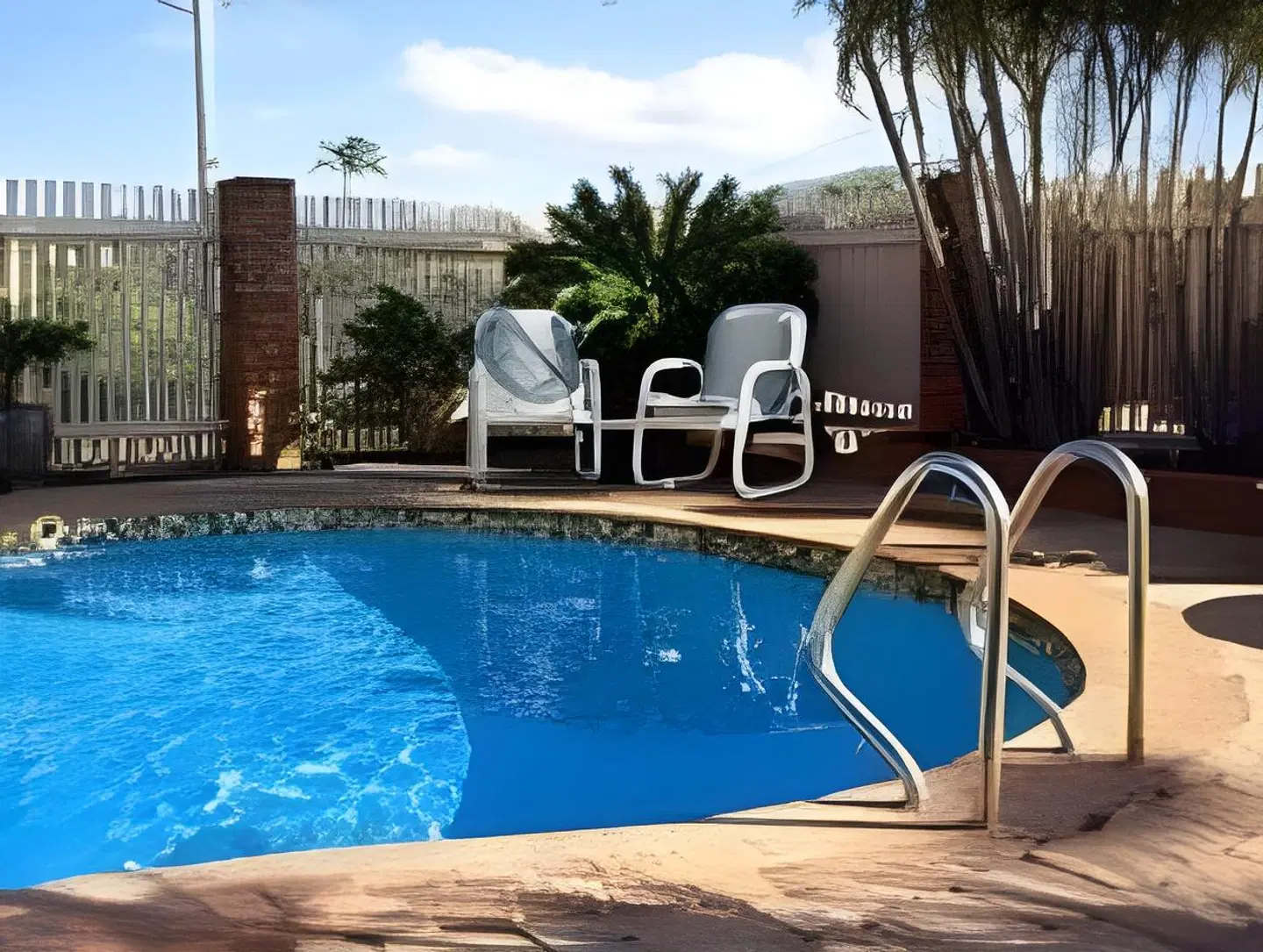 Cascade Motel In Townsville OUTDOOR_POOL
