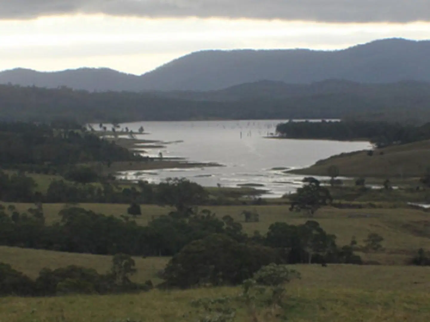 Tinaroo Sunset Retreat LANDSCAPE