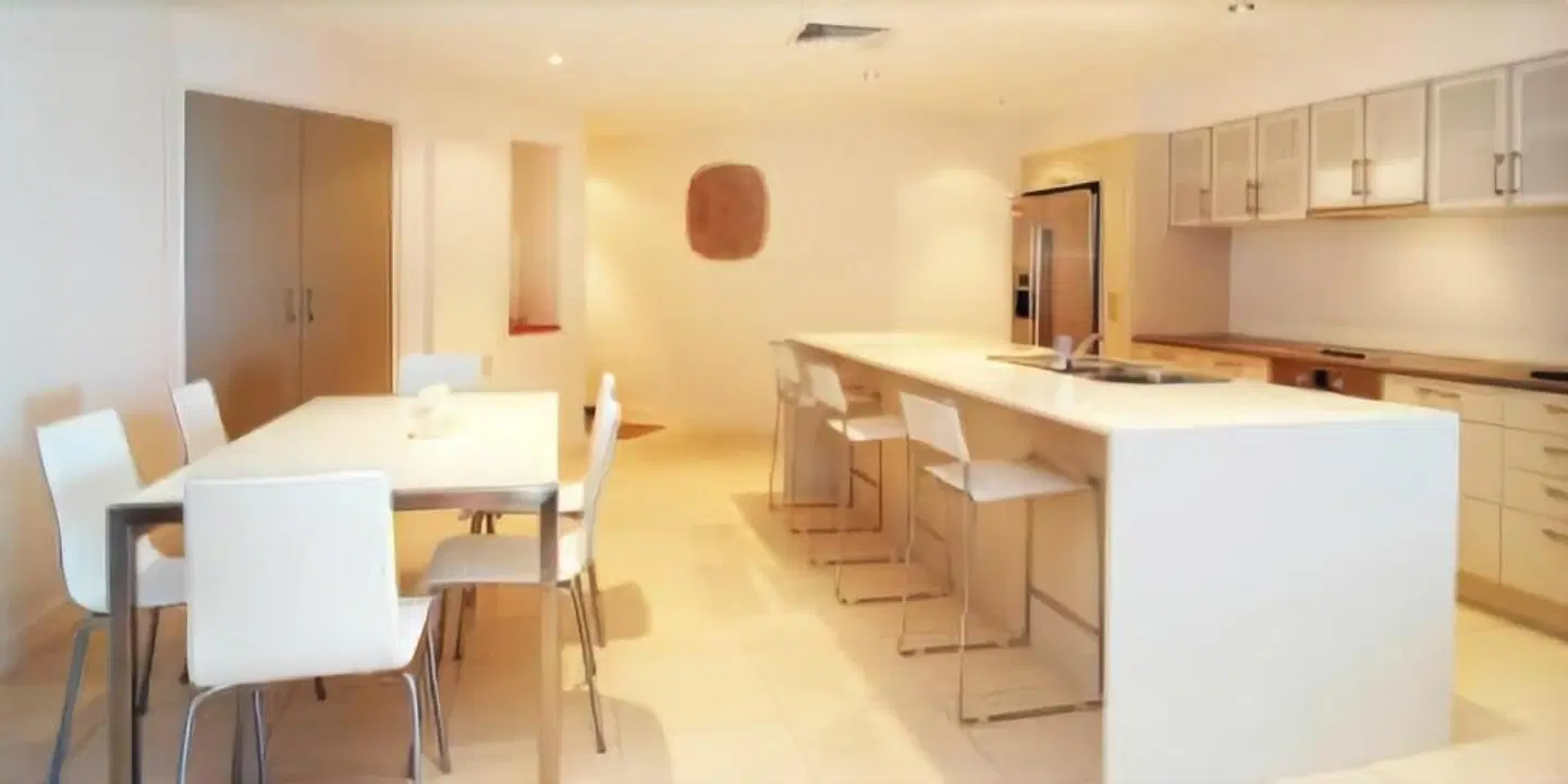 Coral Cove Apartments - Bowen ROOM_EXAMPLE