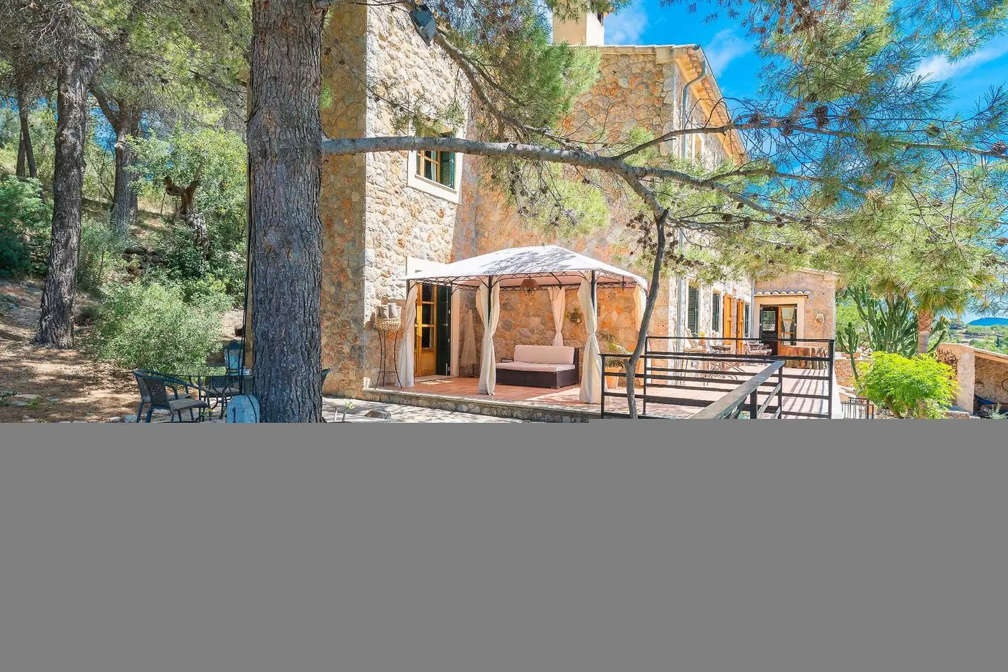 ES Pinar EXTERIOR