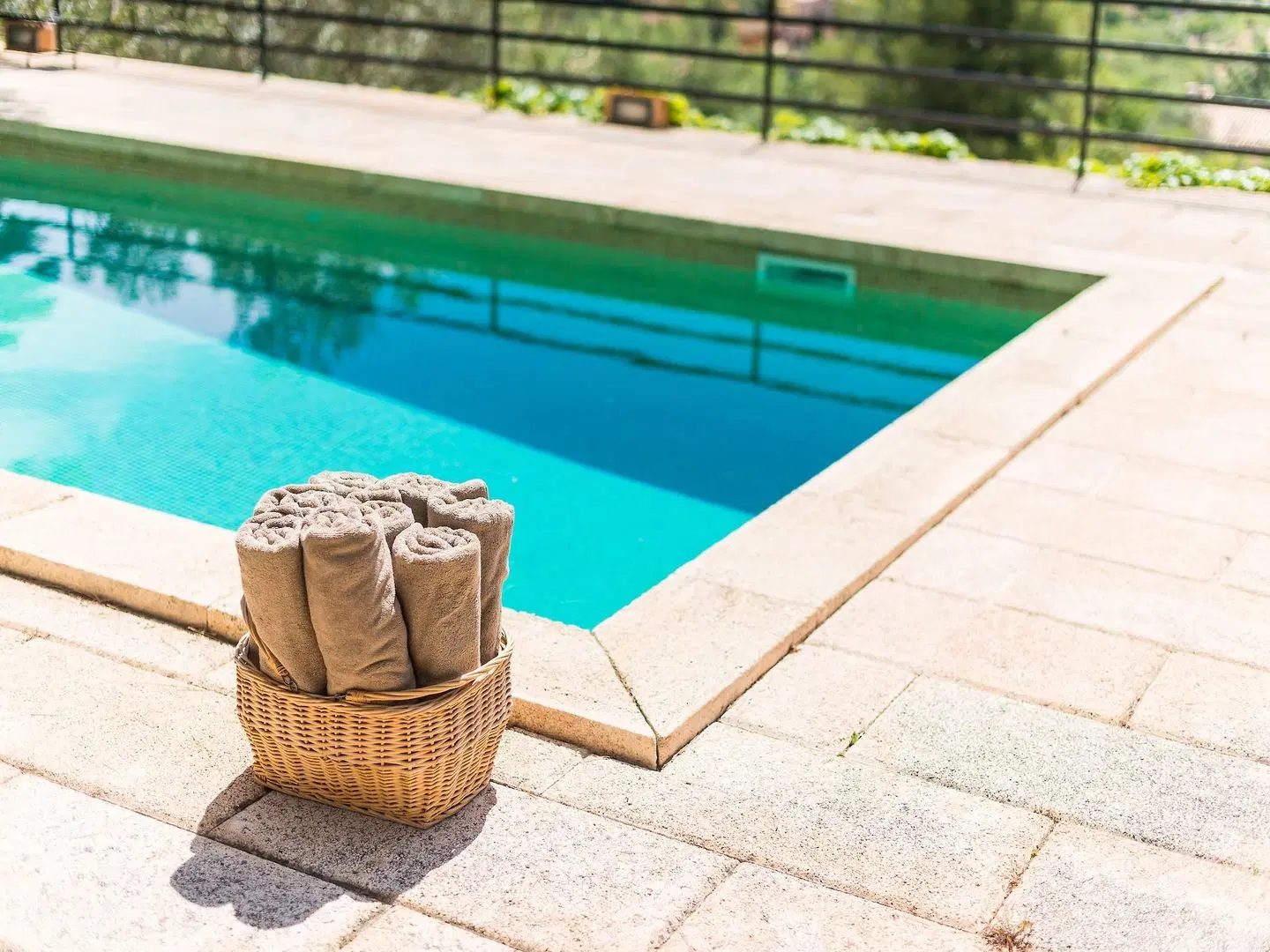 ES Pinar OUTDOOR_POOL