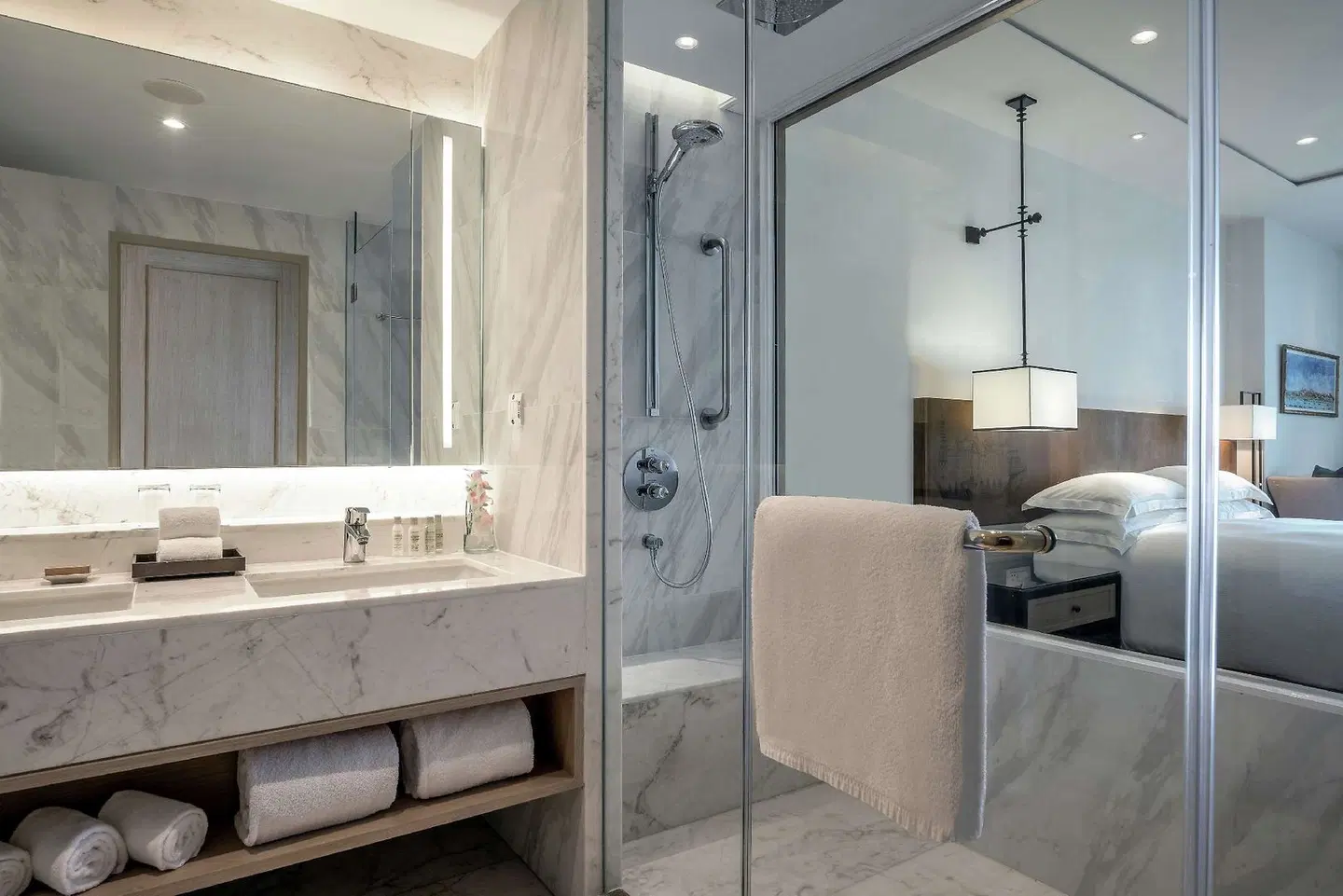 Hilton Hua Hin Resort & Spa Badezimmer
