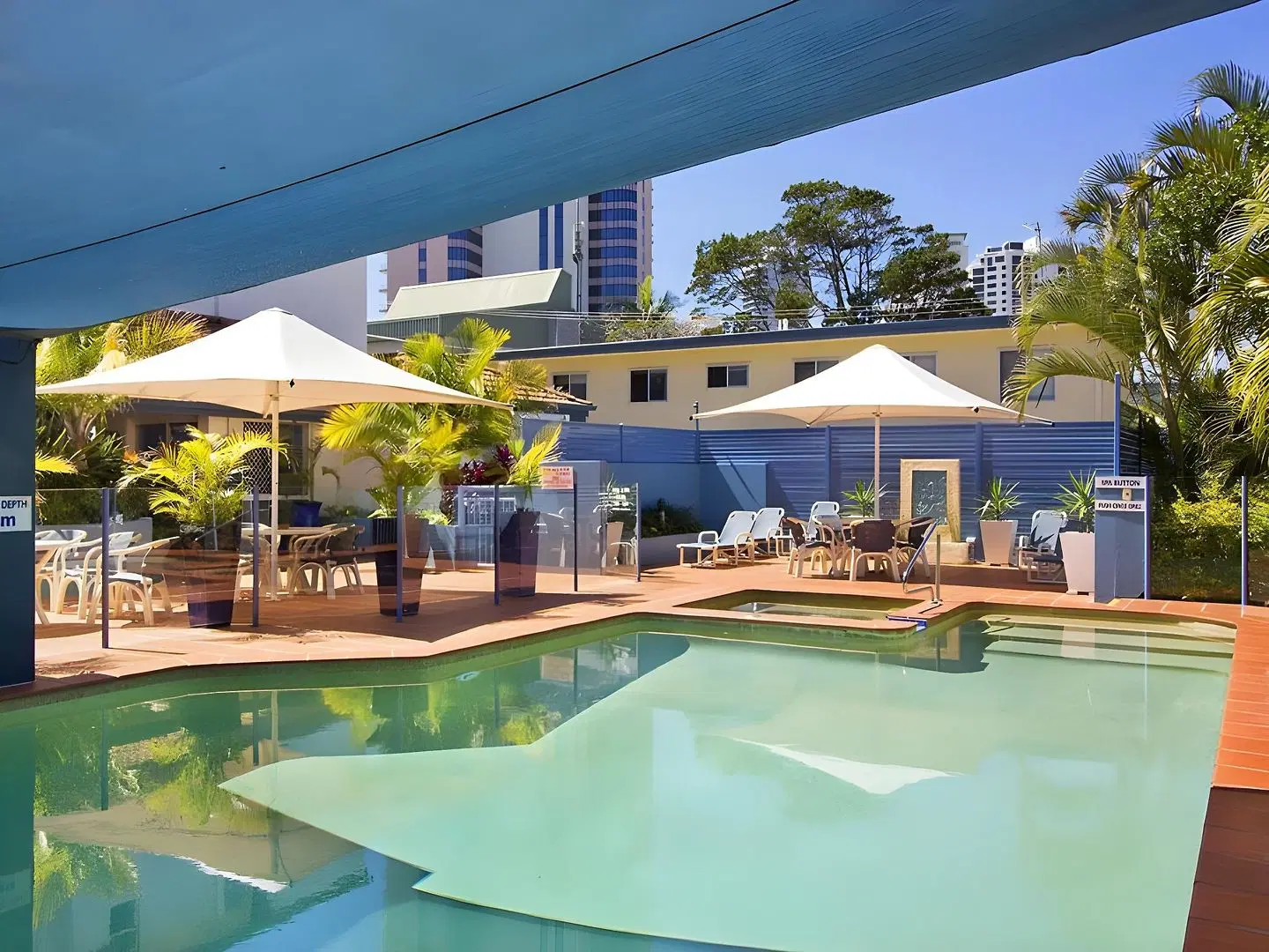Santana Resort Surfers Paradise OUTDOOR_POOL