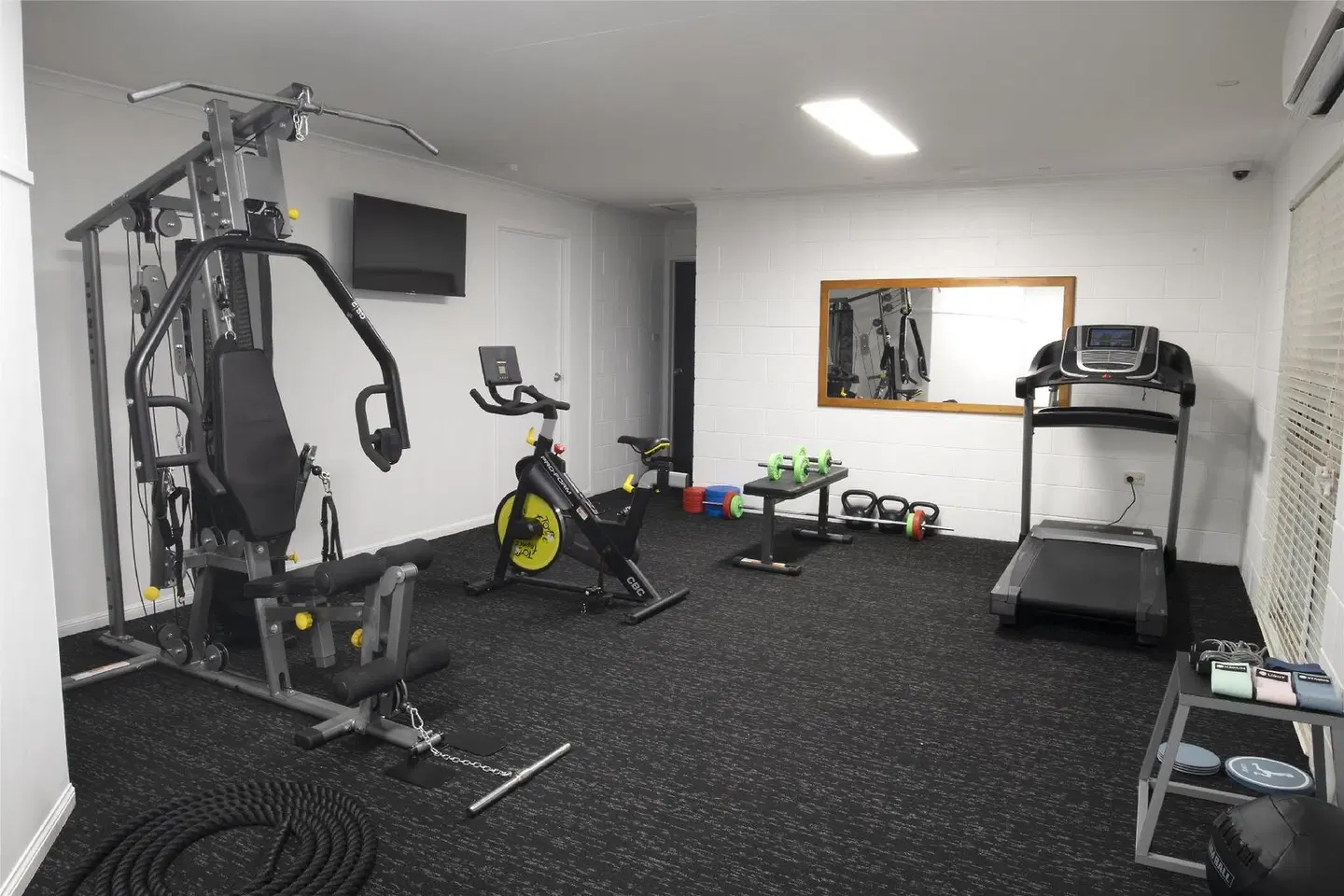 Mission Beach Resort SPORTS_AND_LEISURE