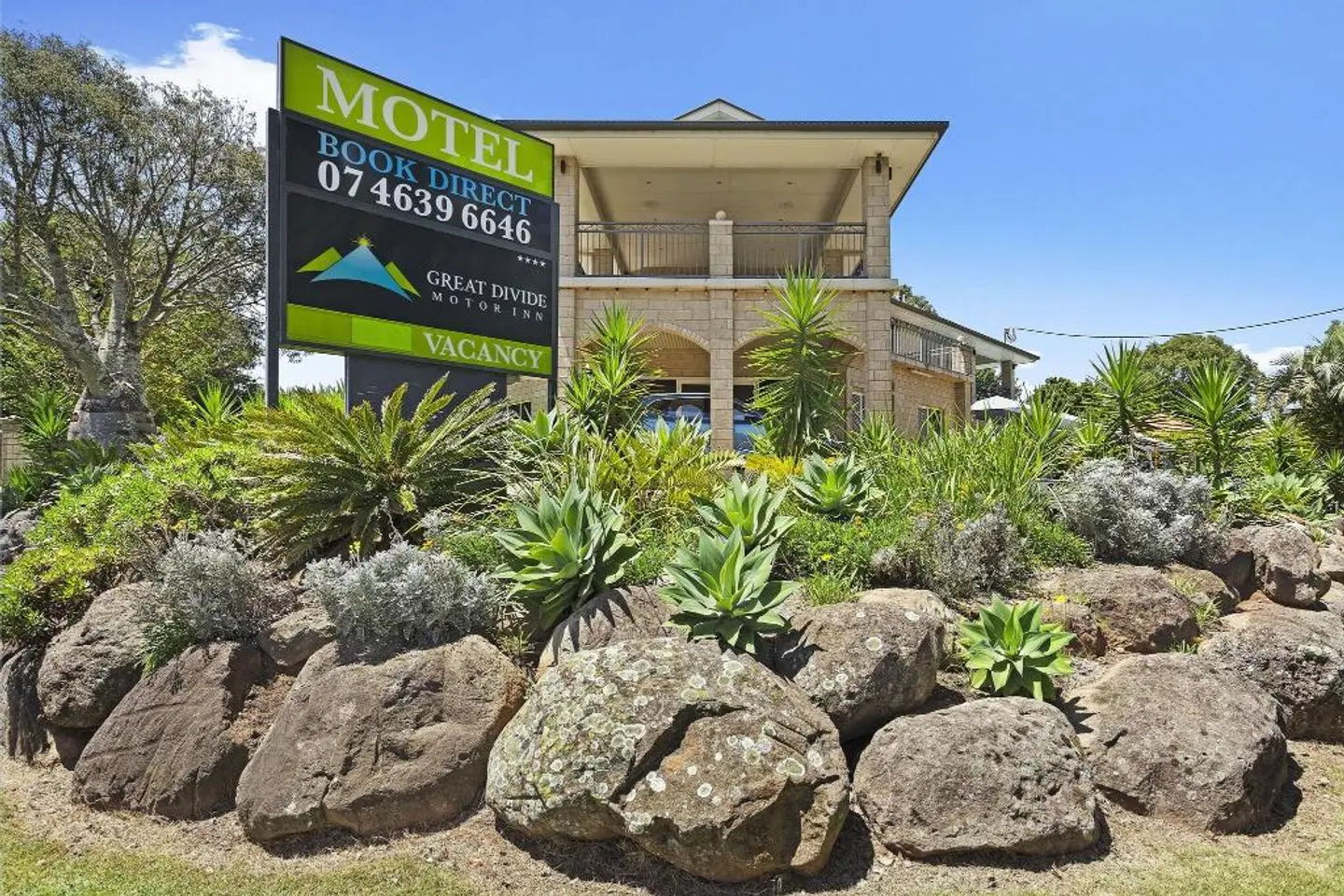 Great Divide Motor Inn EXTERIOR