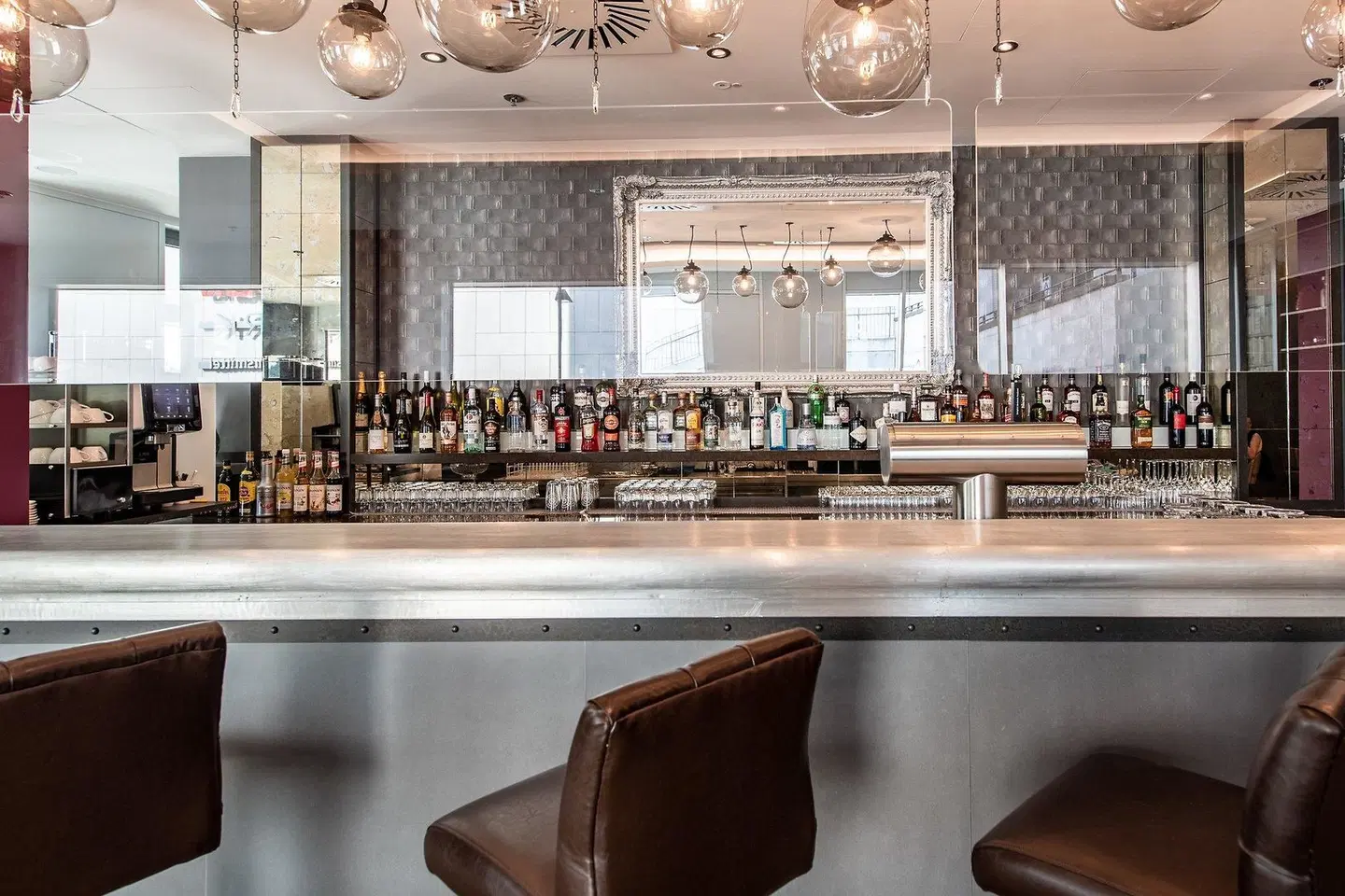 Premier Inn Stuttgart City Centre Hotel Bar