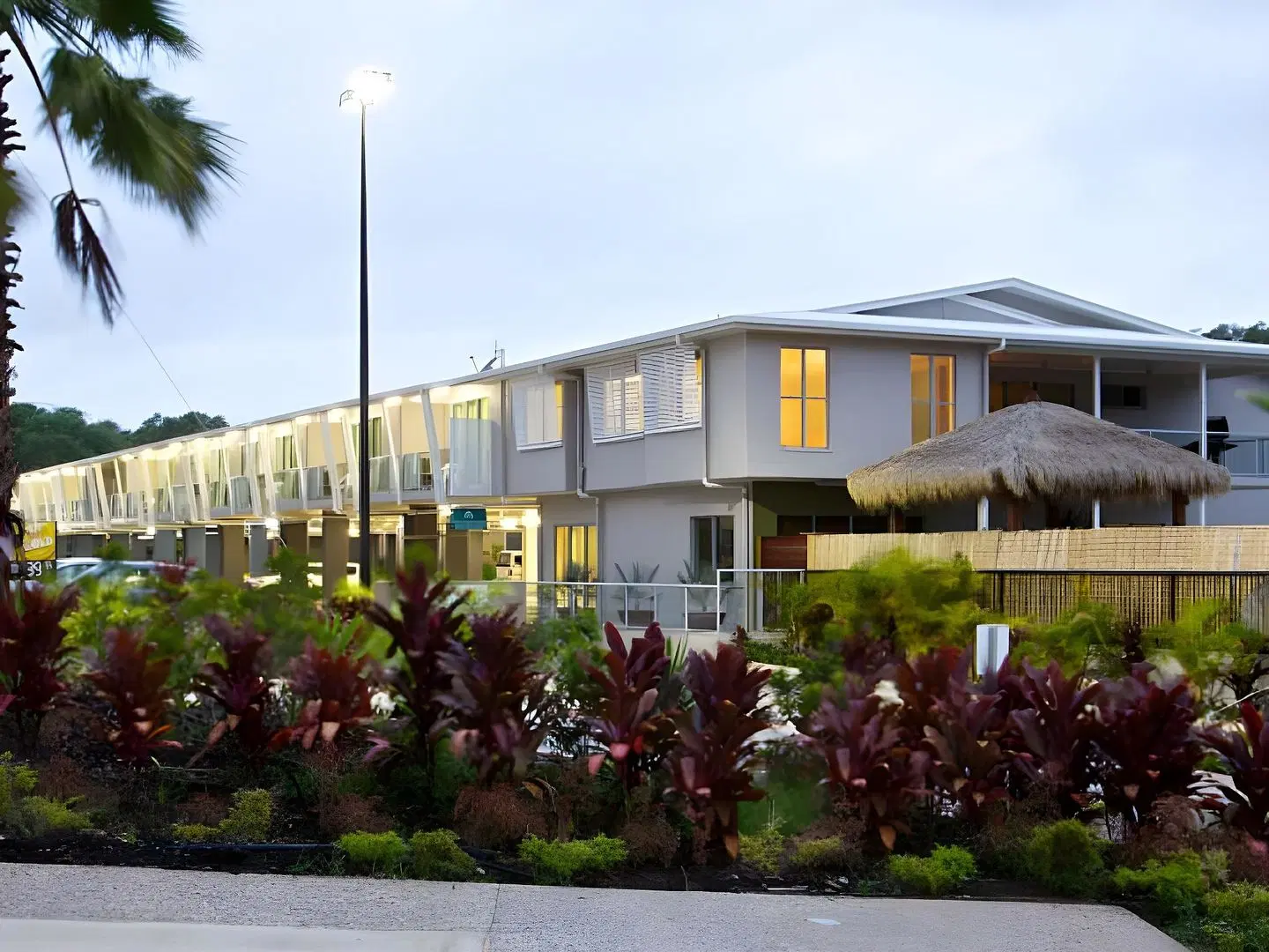 The Coast Motel EXTERIOR