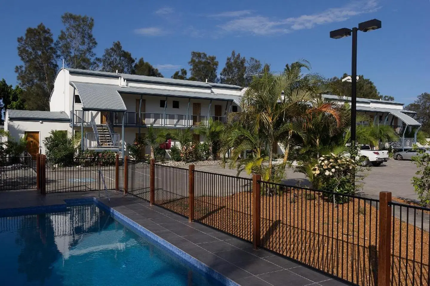 Novena Palms Motel EXTERIOR