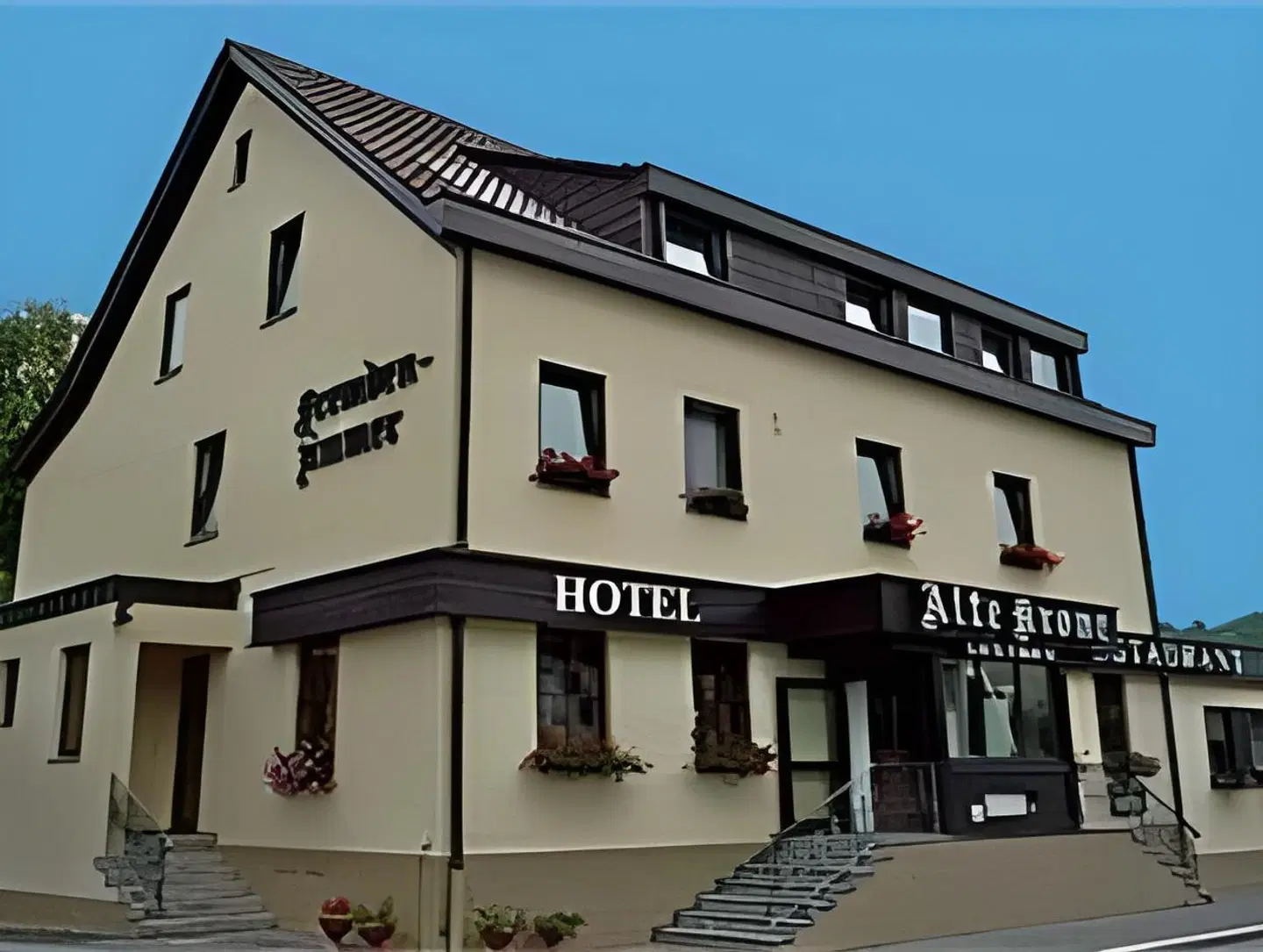 Alte Krone EXTERIOR