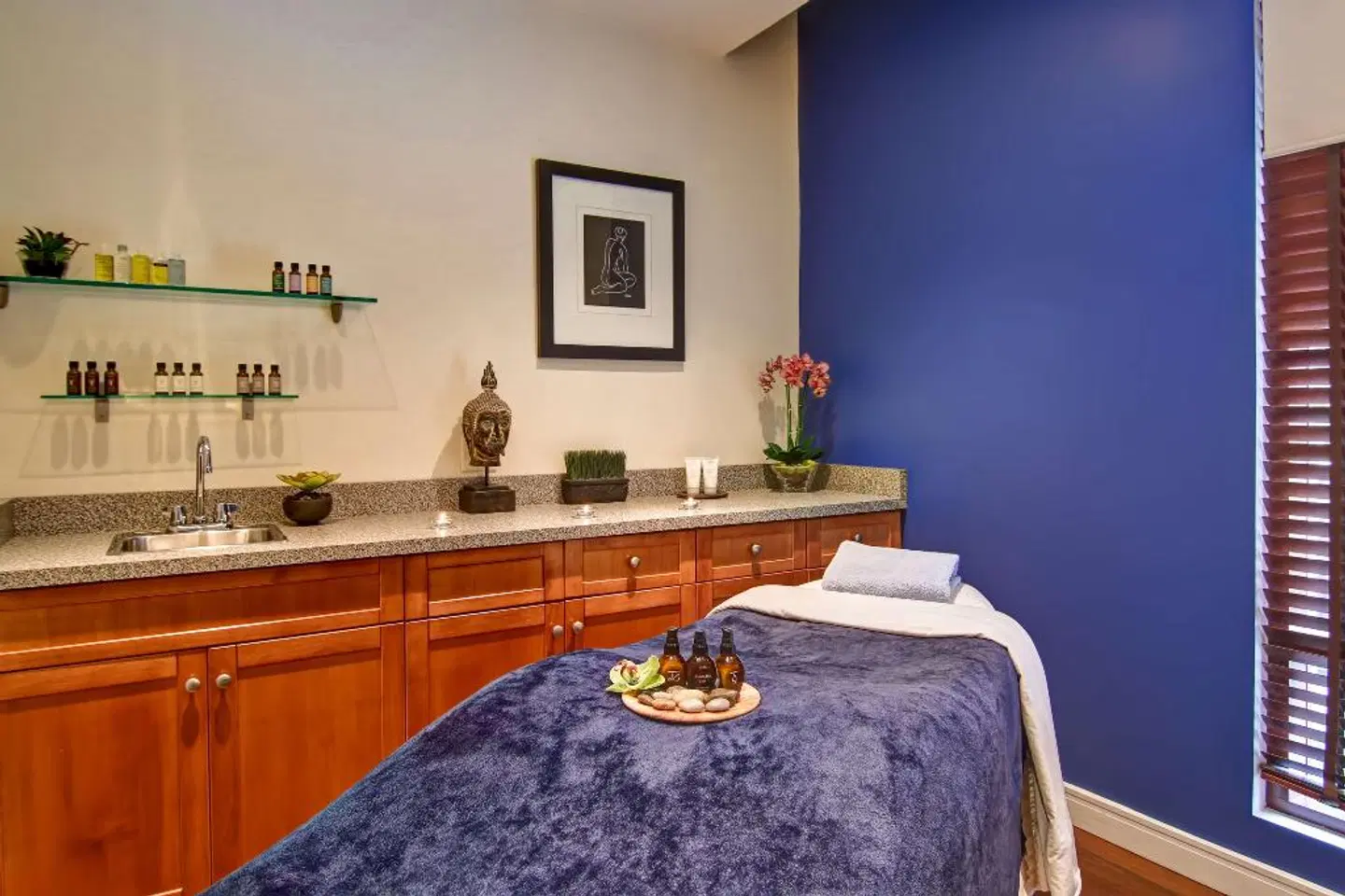 DoubleTree Fallsview Resort & Spa by Hilton - Niagara Falls ROOM_EXAMPLE