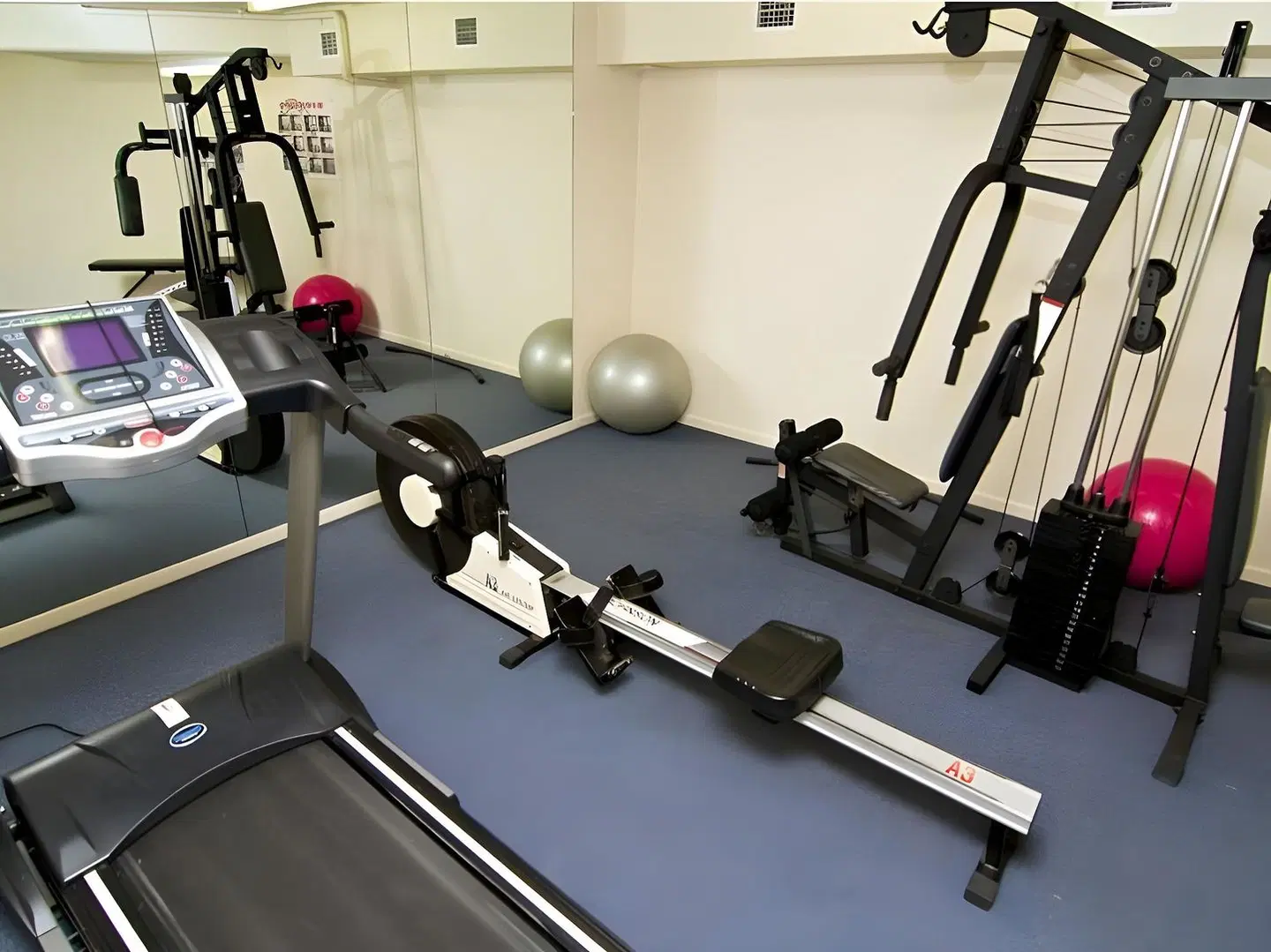 Burleigh On The Beach SPORTS_AND_LEISURE
