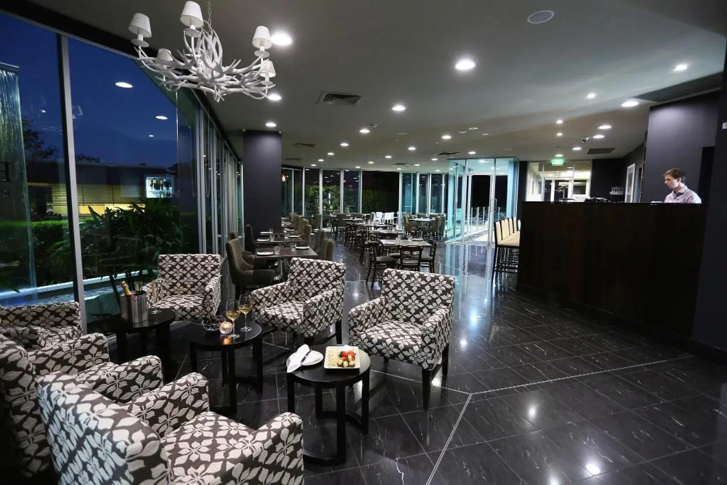 Springfield Lakes Hotel LOUNGE_LOBBY