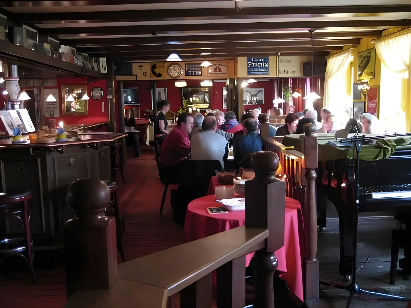 Sonne Bar