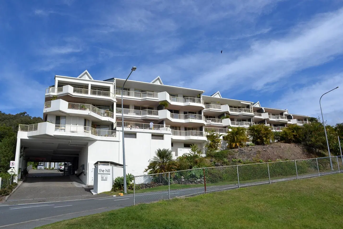 The Hill Apartments Currumbin Beach EXTERIOR