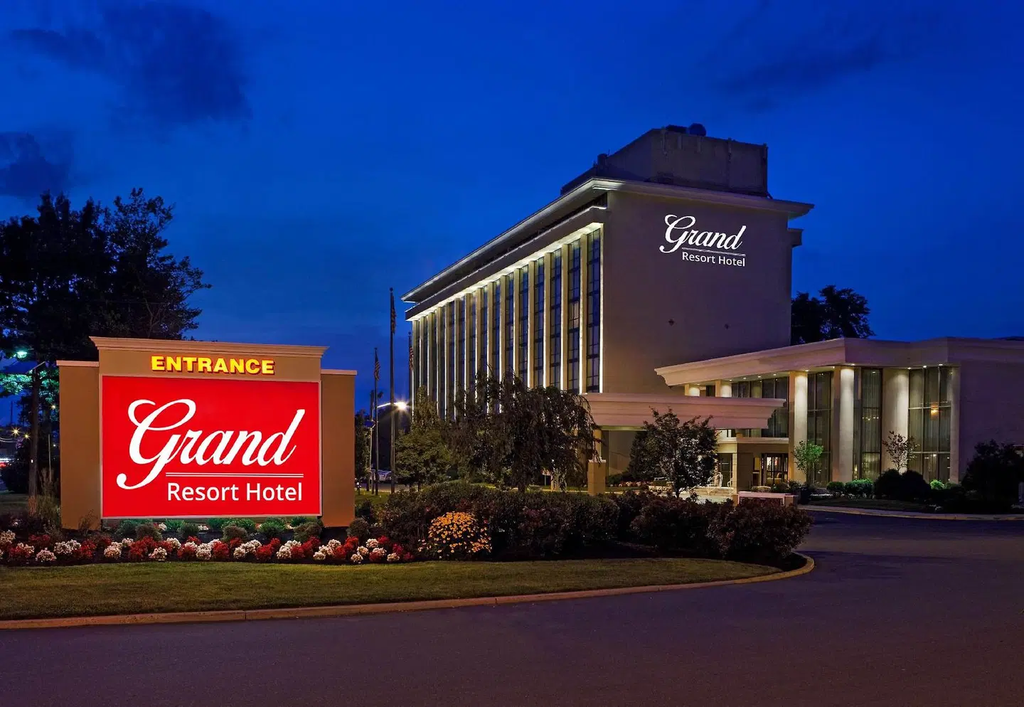 Grand Resort Hotel - Mt Laurel - Philadelphia EXTERIOR