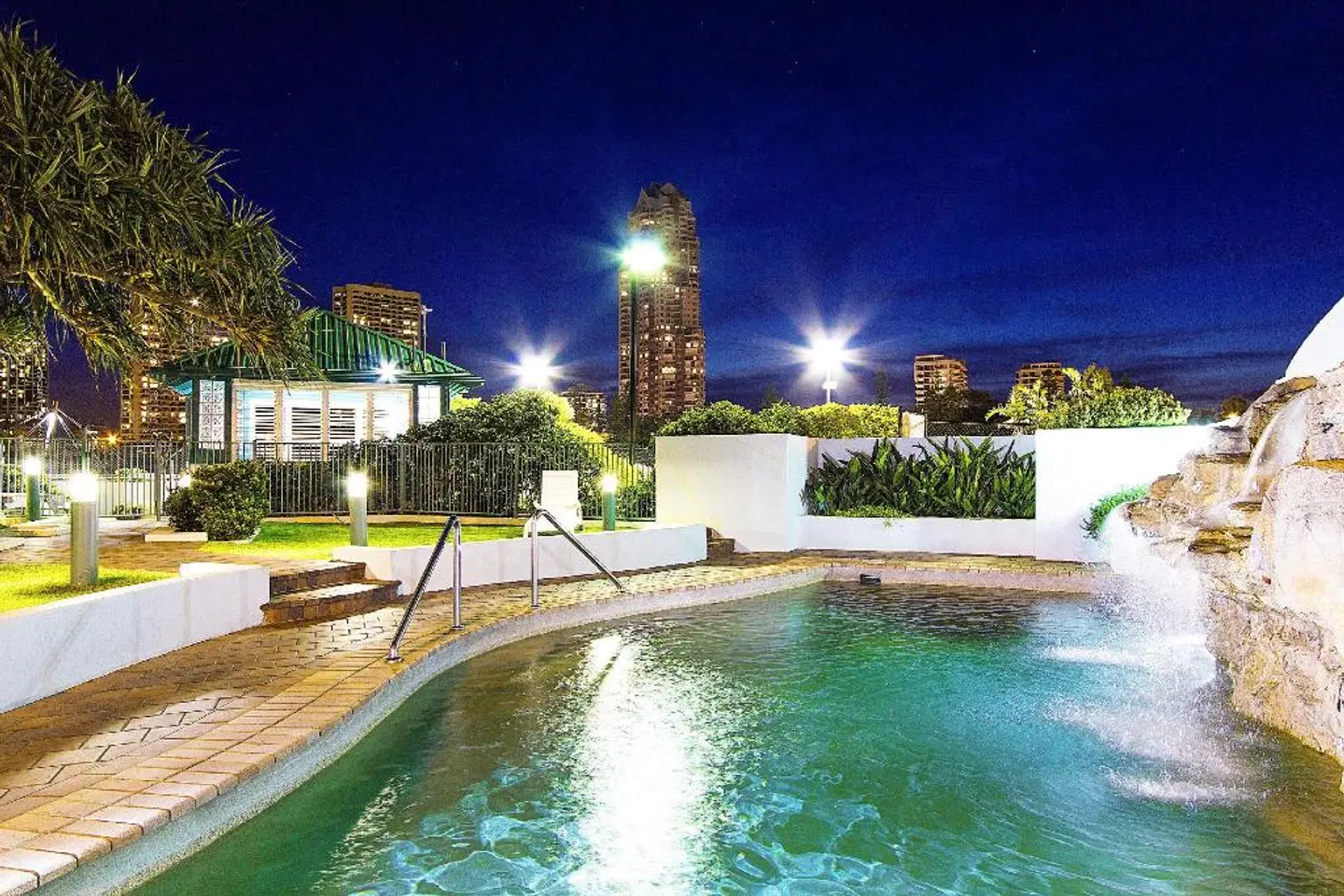 The Waterford on Main OUTDOOR_POOL