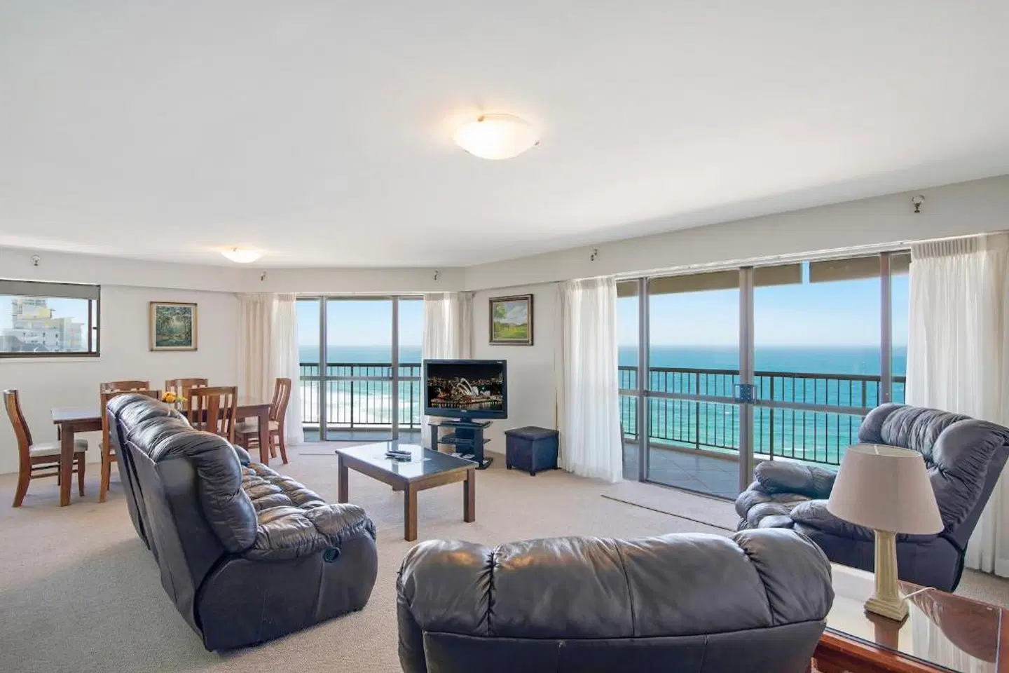 Burleigh Esplanade Apartments ROOM_EXAMPLE