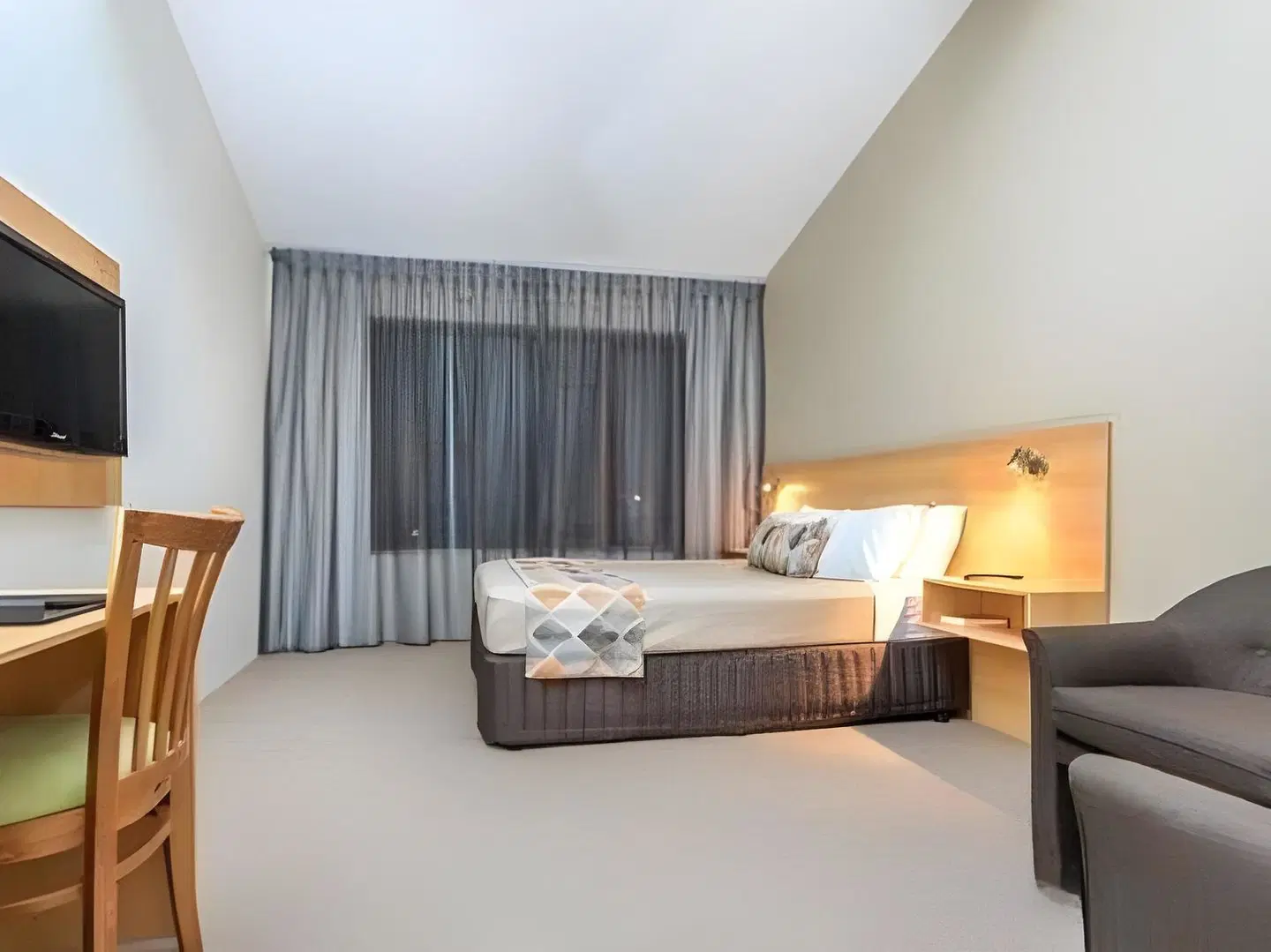 Quality Hotel Airport International ROOM_EXAMPLE