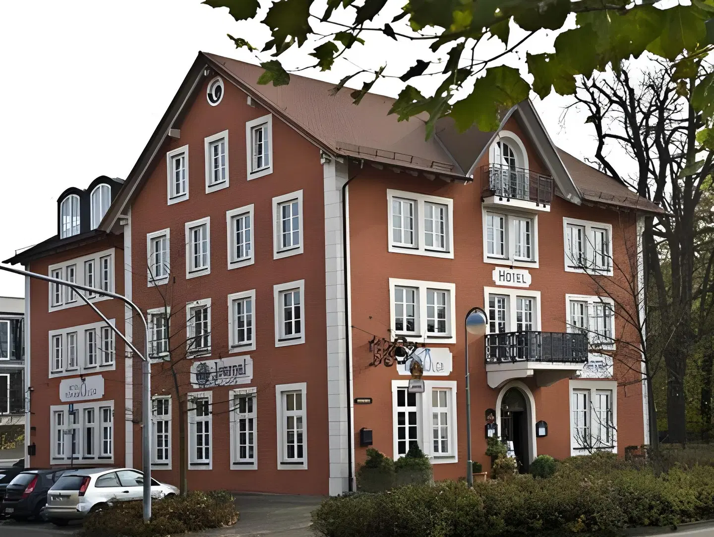 Königin Olga EXTERIOR