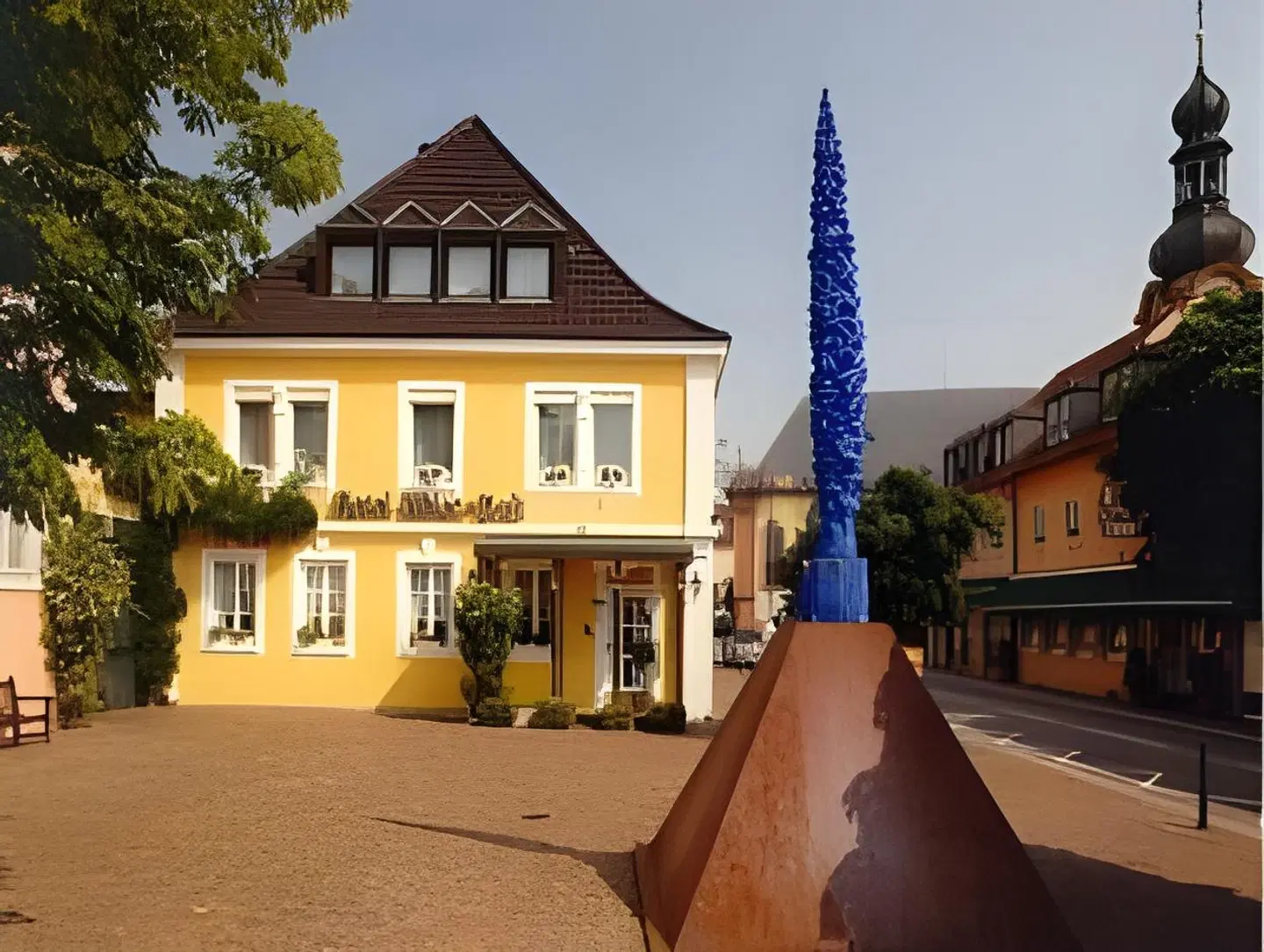 Adler-Post EXTERIOR