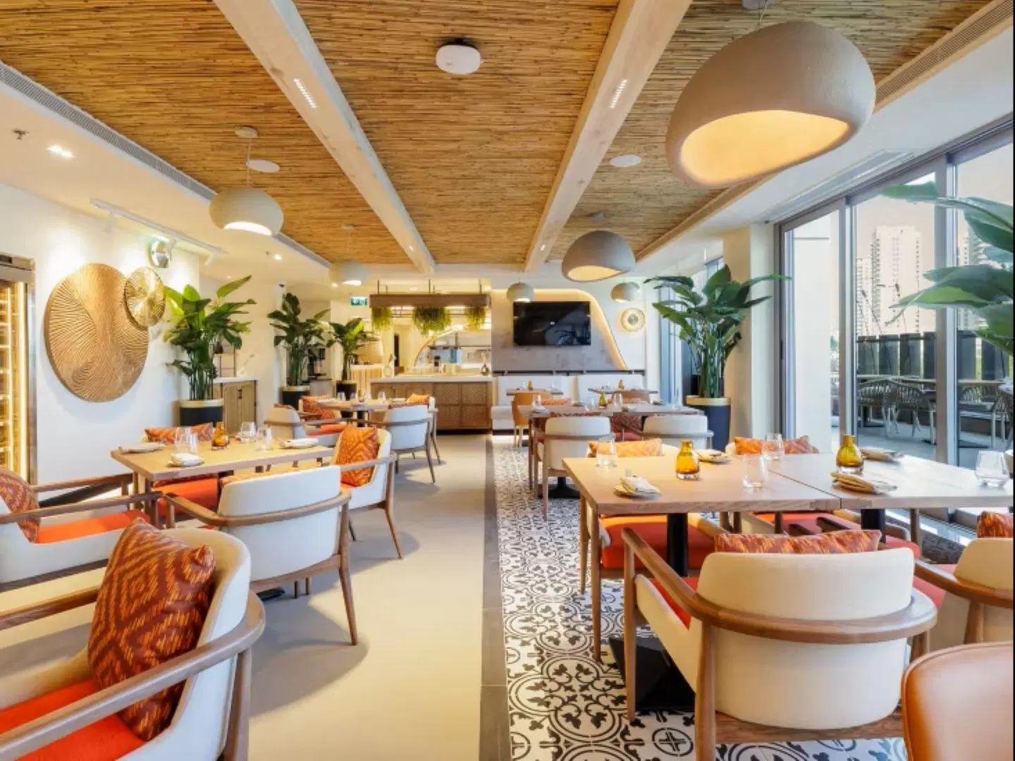 Holiday Inn Dubai Village Circle Restaurant