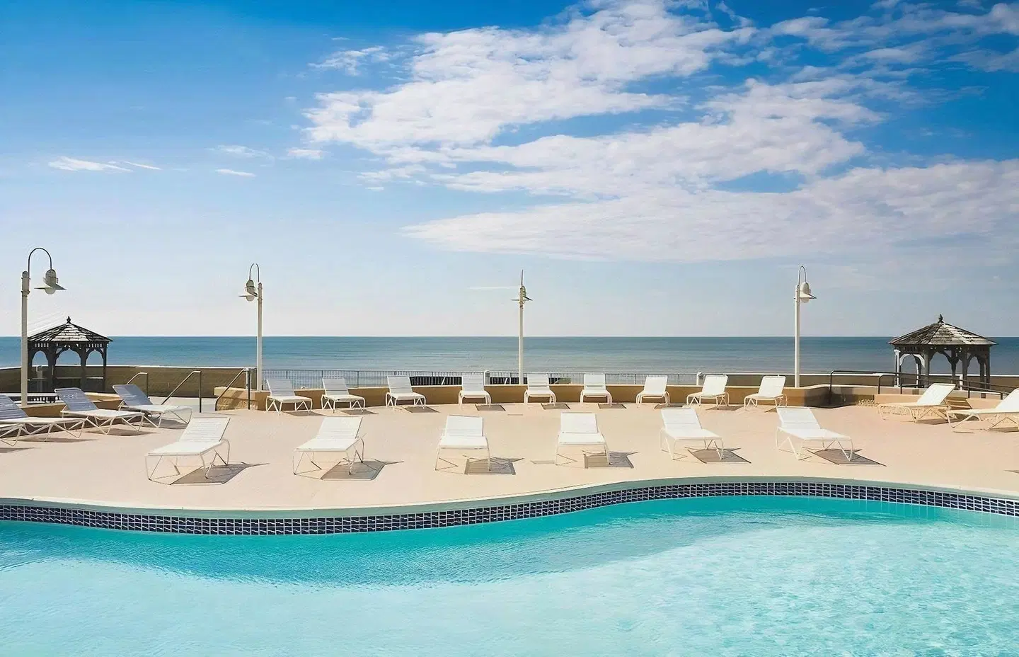 Atlantic Palace Suites OUTDOOR_POOL