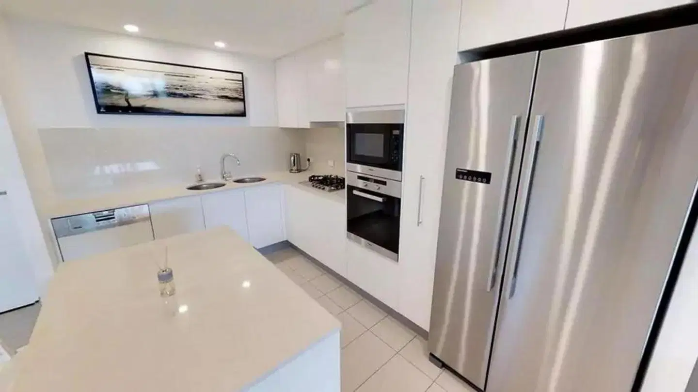 Kirra Surf Apartments Badezimmer