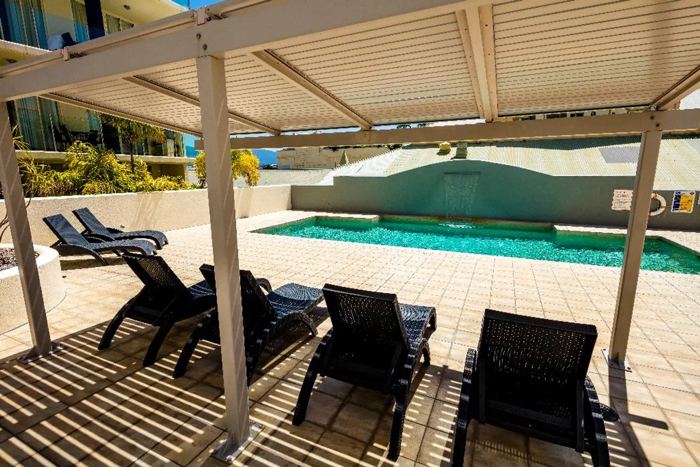 Jack & Newell Luxury Apartments OUTDOOR_POOL