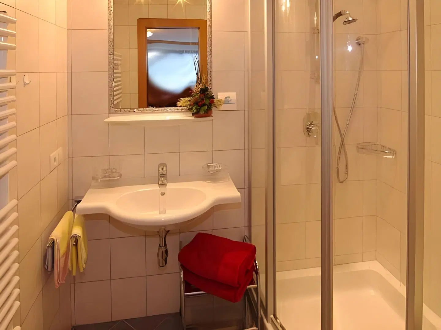 Hotel Garni Romantik Badezimmer