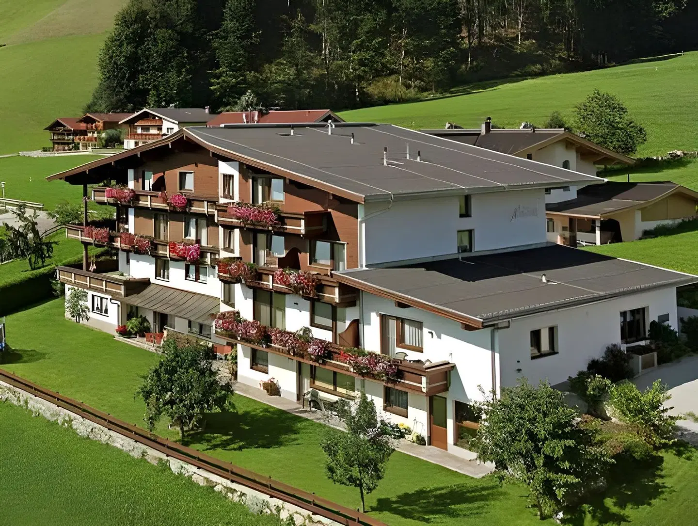 Hotel Garni Romantik EXTERIOR