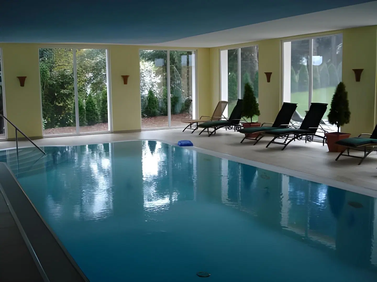 Schlehdorn Hallenbad
