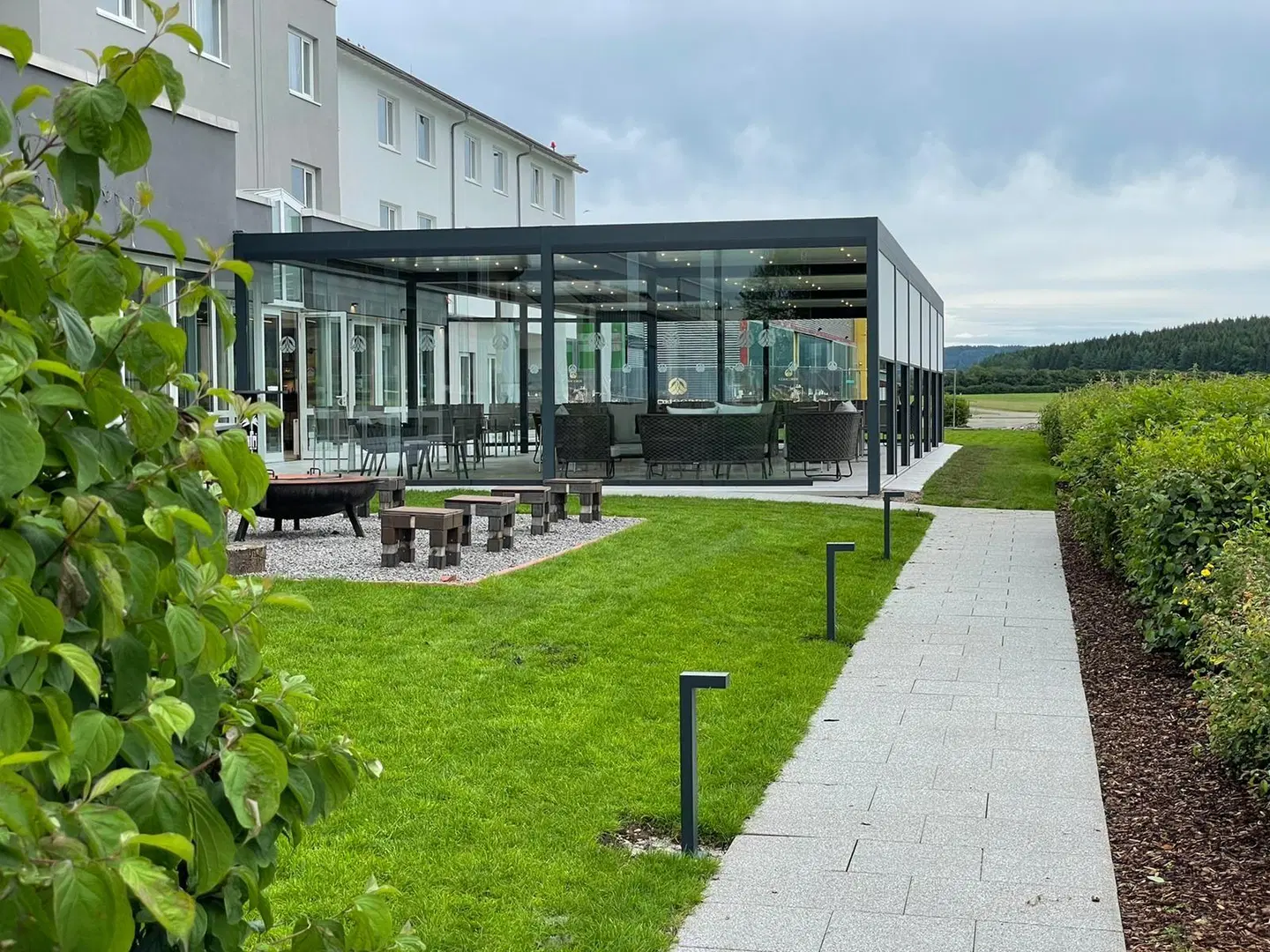 Concorde am Flugplatz Garten