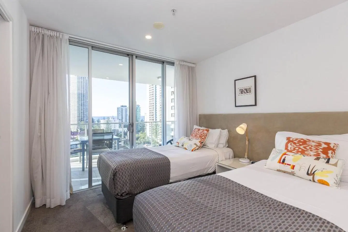 Artique Surfers Paradise ROOM_EXAMPLE