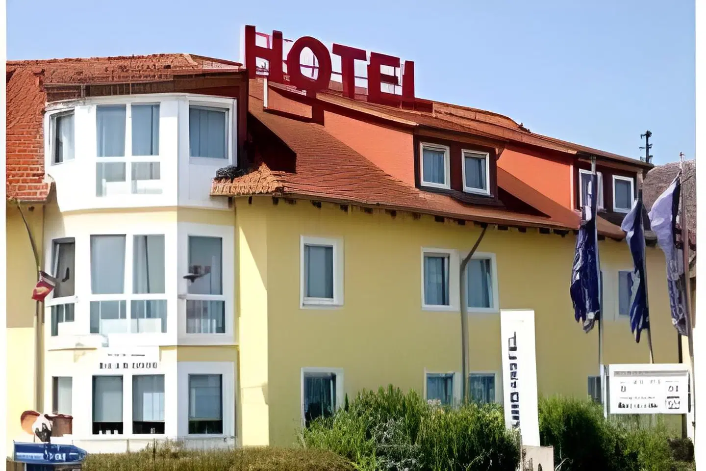Euro-Hotel EXTERIOR