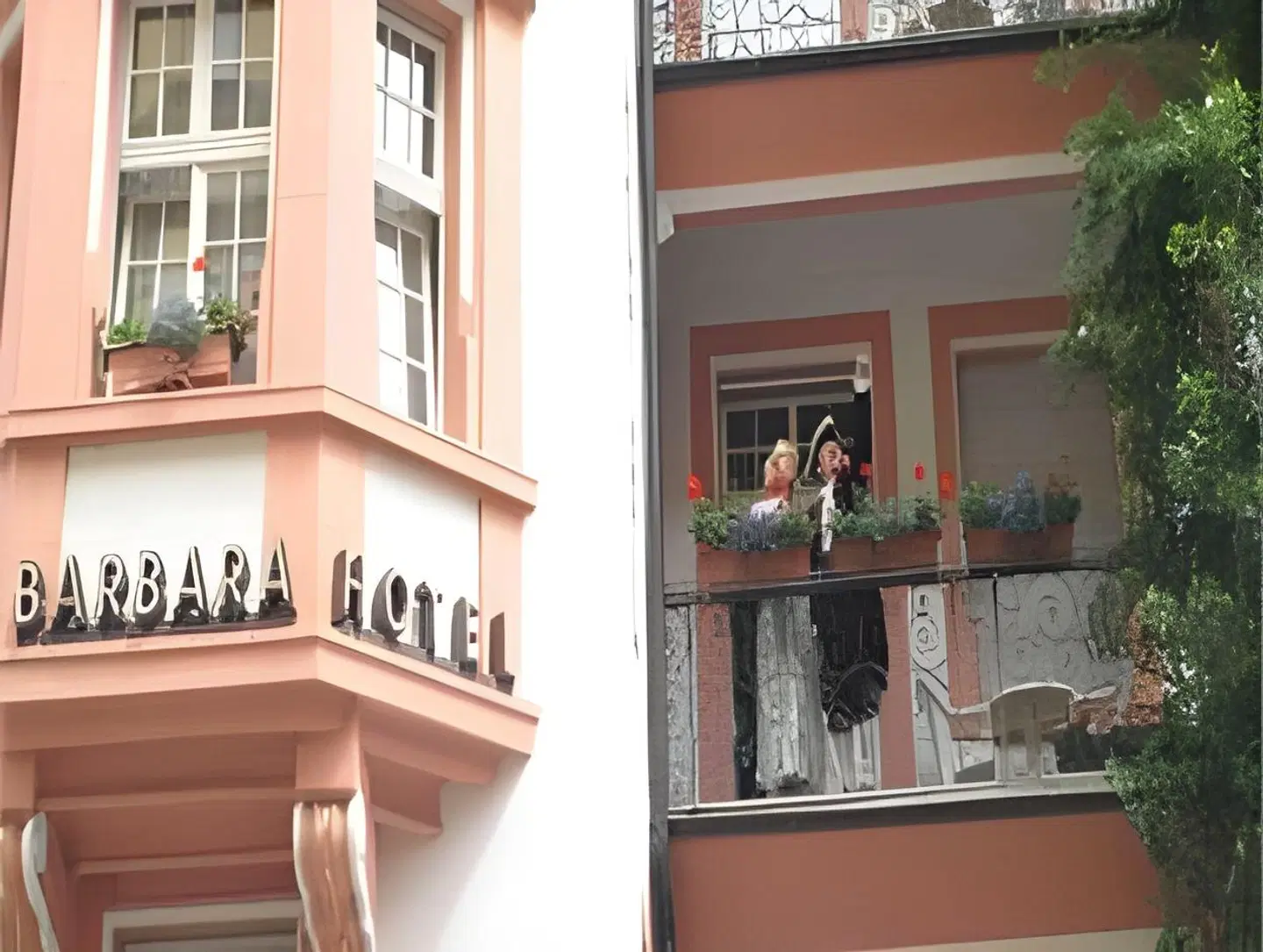 Barbara EXTERIOR