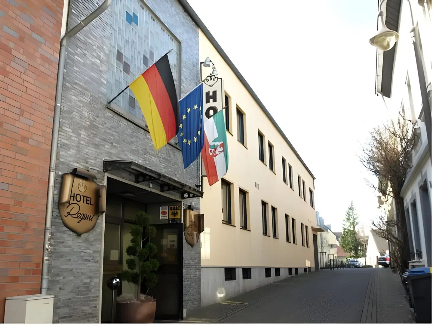 Regent EXTERIOR