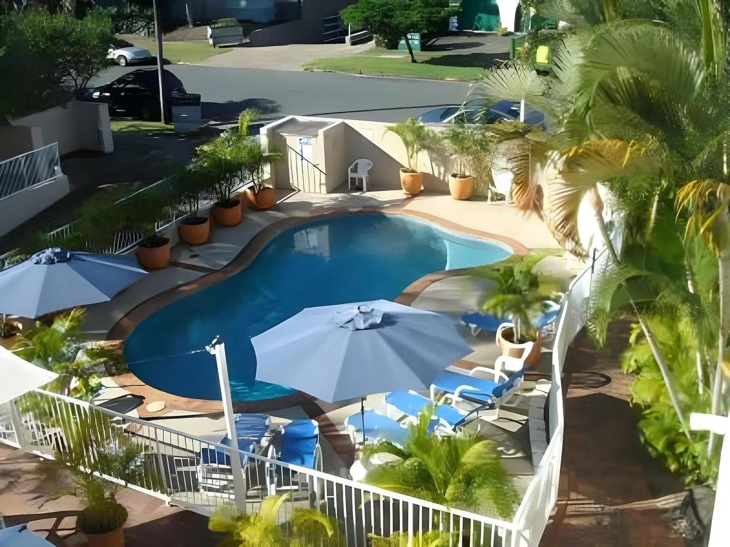 Le Lavandou Holiday Apartments OUTDOOR_POOL