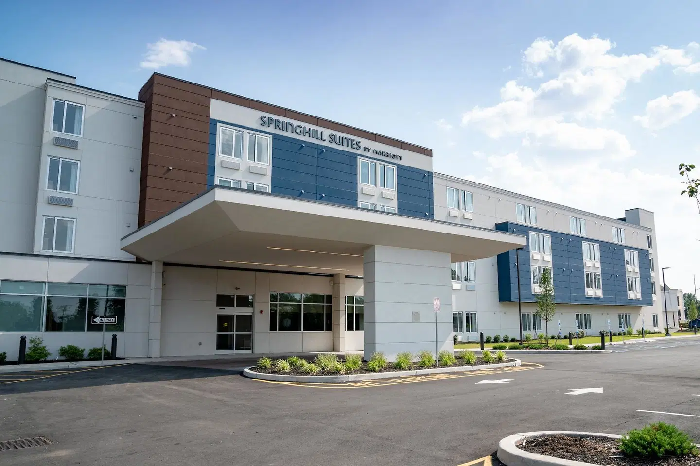 SpringHill Suites by Marriott Woodbridge EXTERIOR