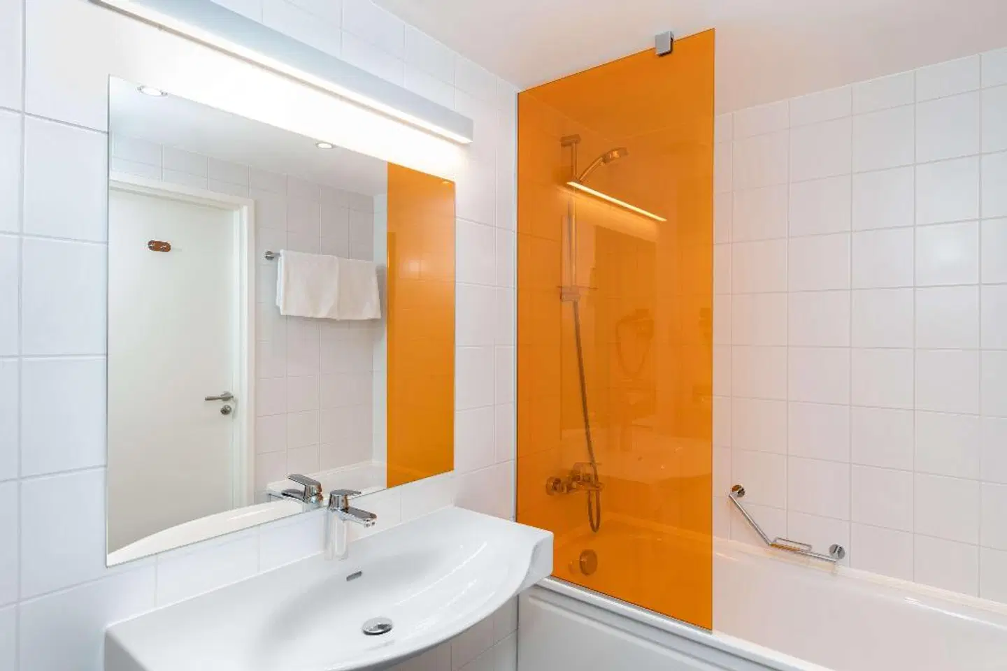 Meriton Grand Conference & Spa Hotel Badezimmer