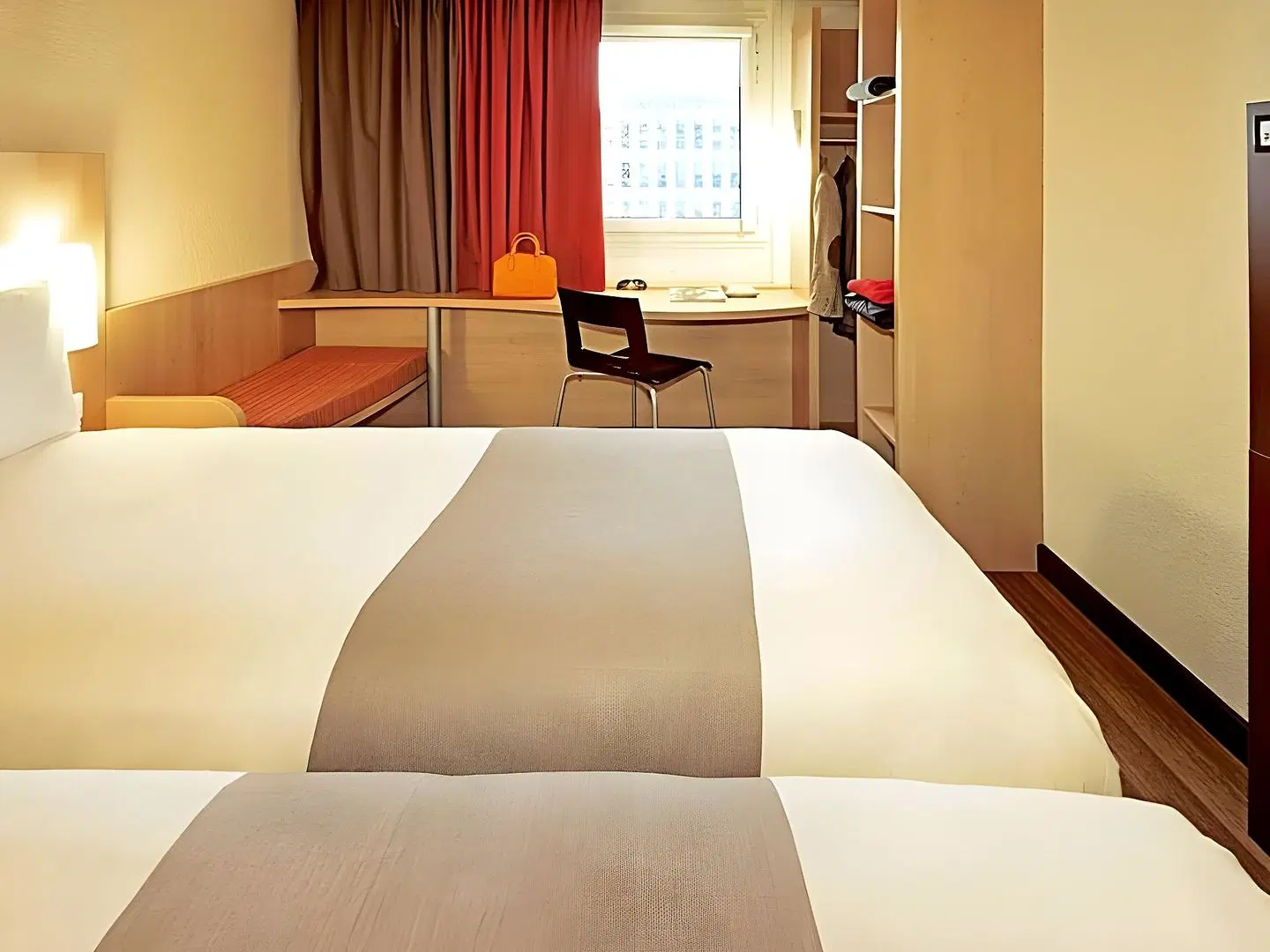ibis Stuttgart City Hotel ROOM_EXAMPLE