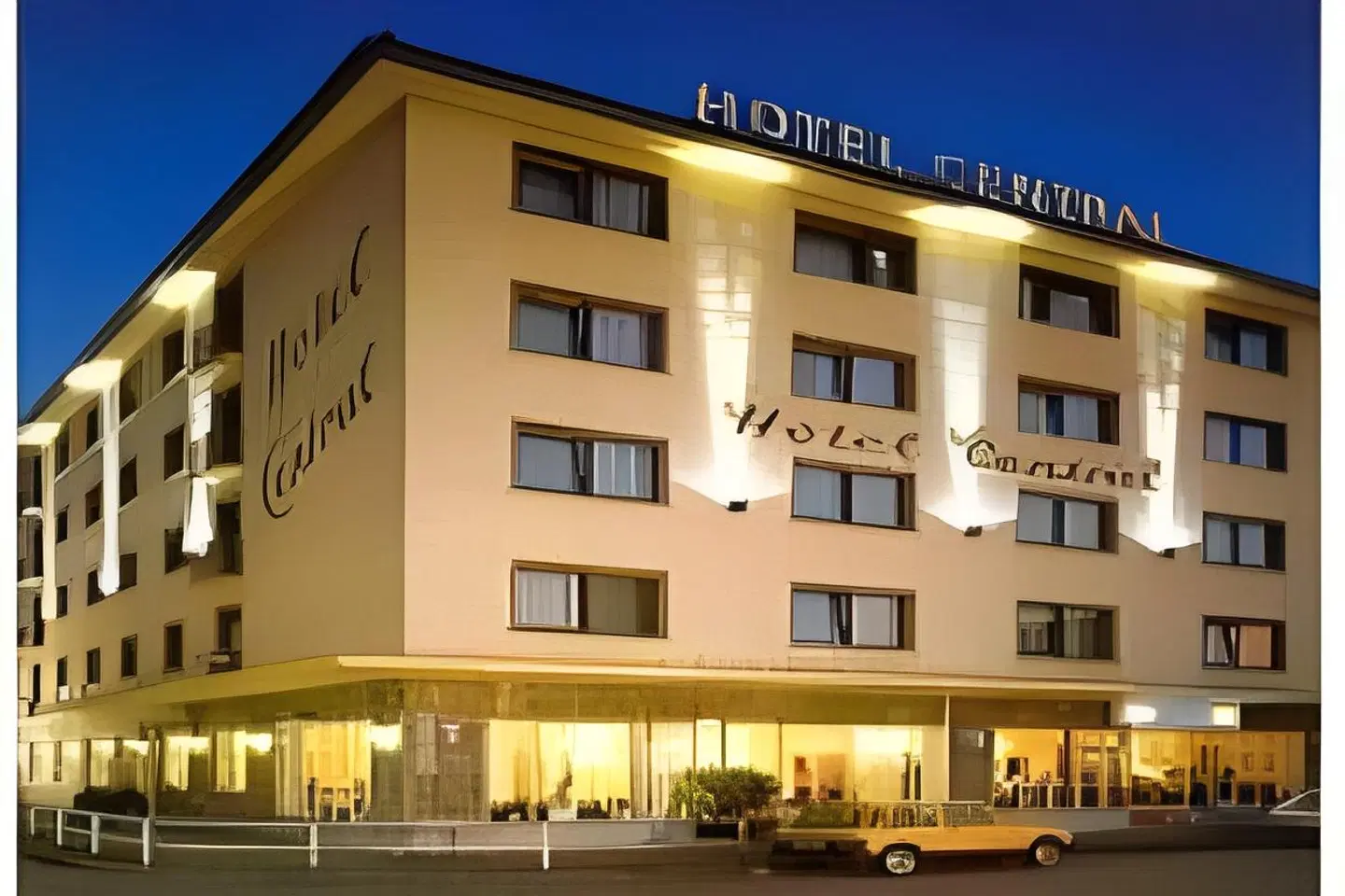 Central EXTERIOR
