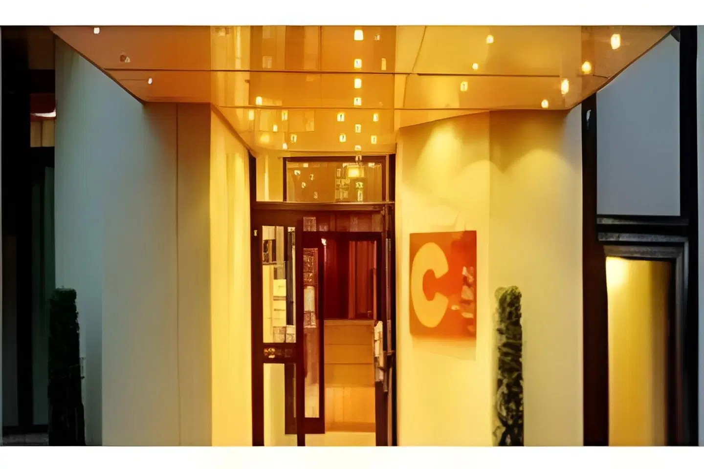 Central MODEL_IMPRESSION