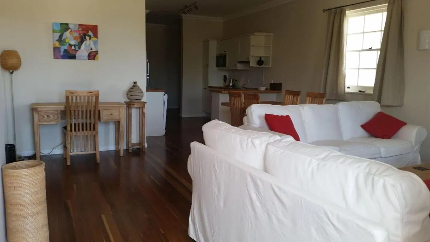 Kernow Charters Towers ROOM_EXAMPLE