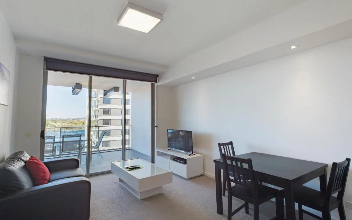 Eastwood Apartments ROOM_EXAMPLE