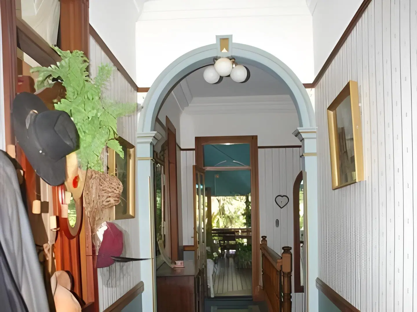 Riviera Bed & Breakfast EXTERIOR