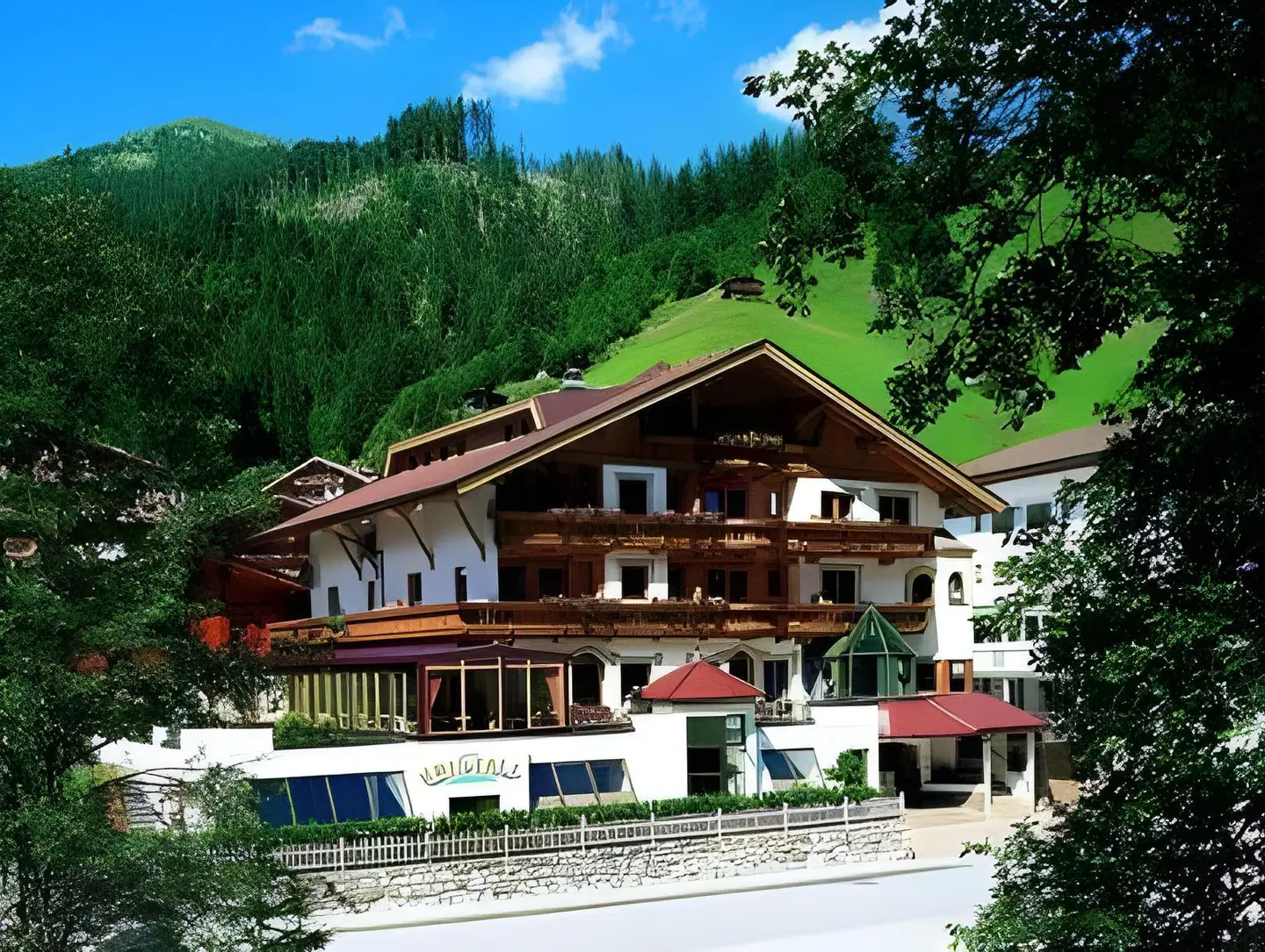 Kristall EXTERIOR
