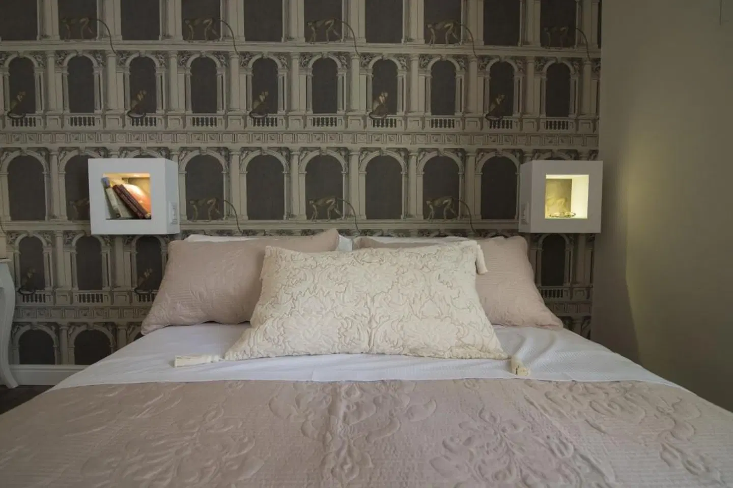 Domus Deorum ROOM_EXAMPLE