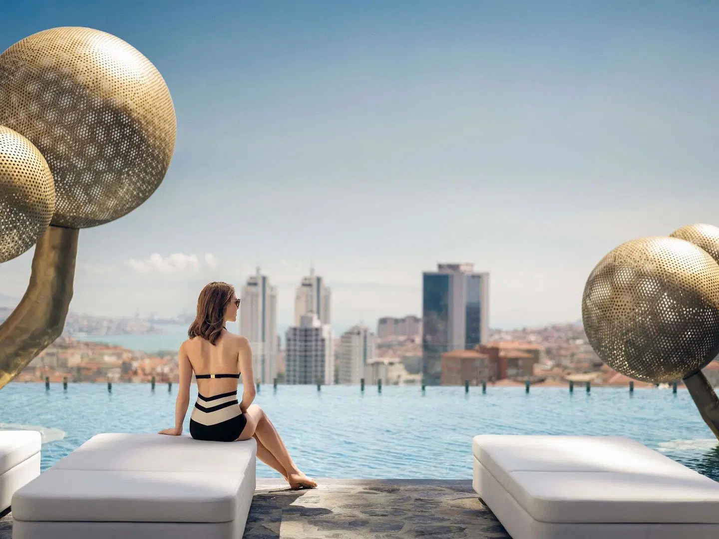Fairmont Quasar Istanbul OUTDOOR_POOL